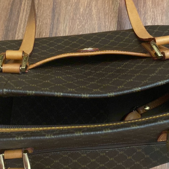 Rioni Italian Leather Bag - Picture 9 of 16